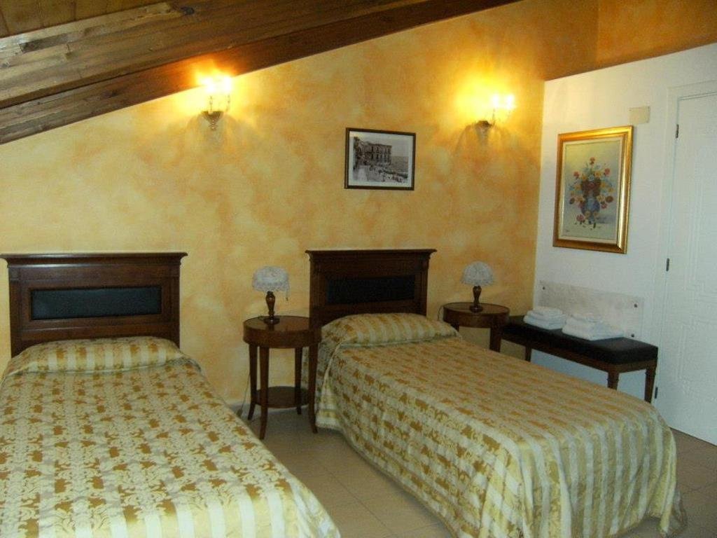 Hotel U'bais,,4 star