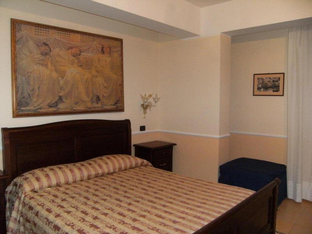 Hotel U'bais,,4 star