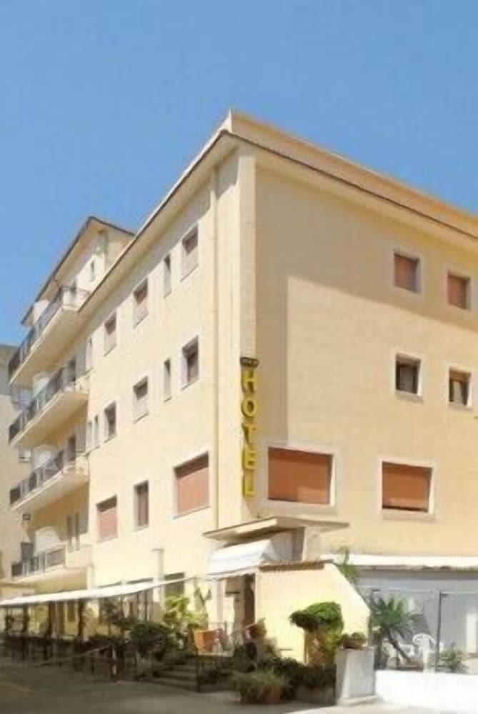 il nocchiero city hotel