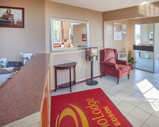 Econo Lodge Edson,Calgary>>Alberta,2 star