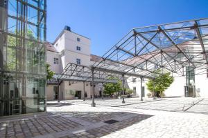 Altes Kloster,Bruck An Der Leitha>>Bratislava,4 star
