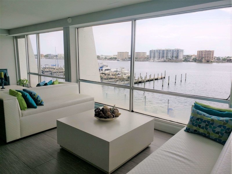 inn on destin harbor ascend hotel collection