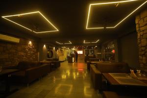 hotel highway king