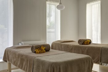 les sables noirs and spa
