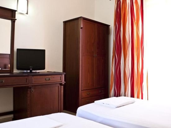 laza beach inn