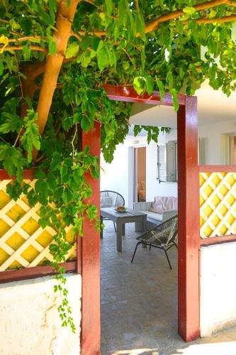 laza beach inn