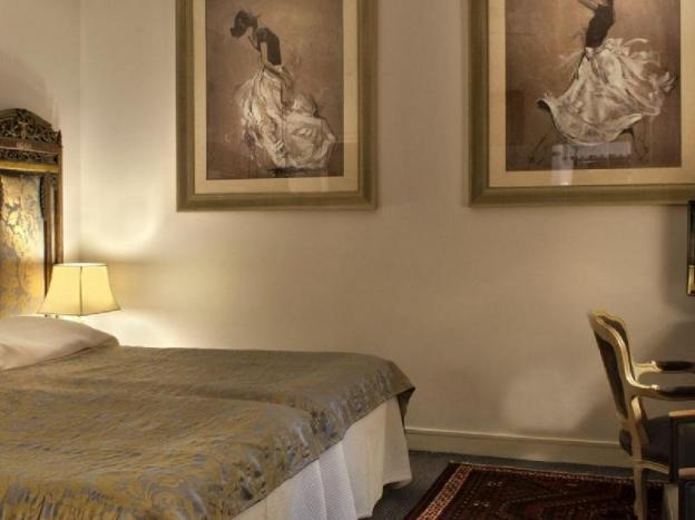 hotel villa nicolo tour eiffel