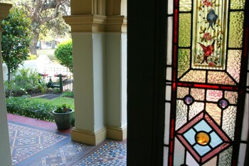 avonmore on the park boutique hotel