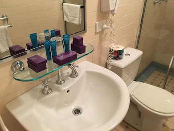 avonmore on the park boutique hotel