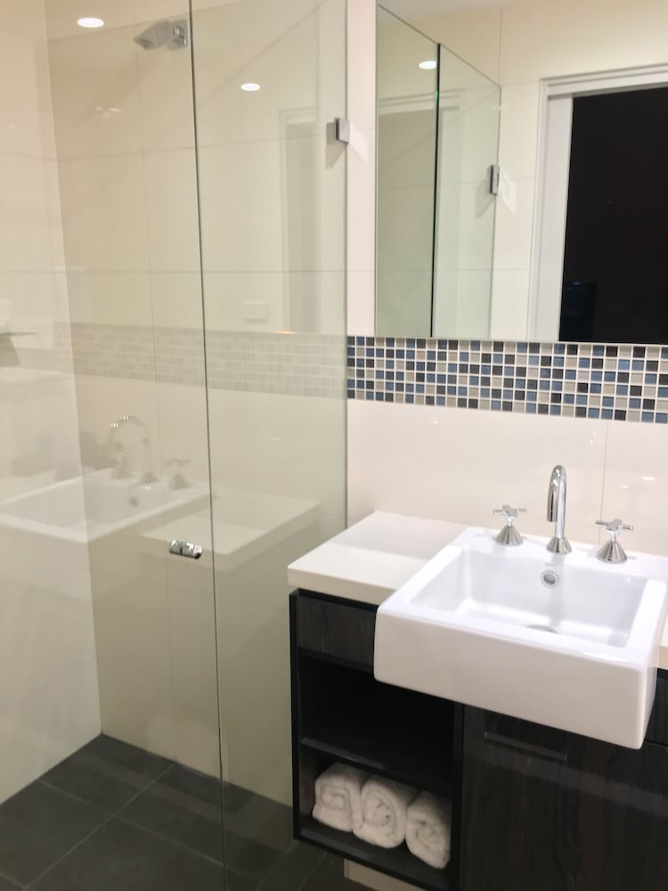 avonmore on the park boutique hotel