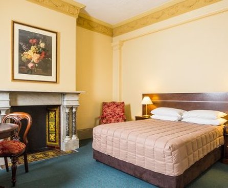 avonmore on the park boutique hotel