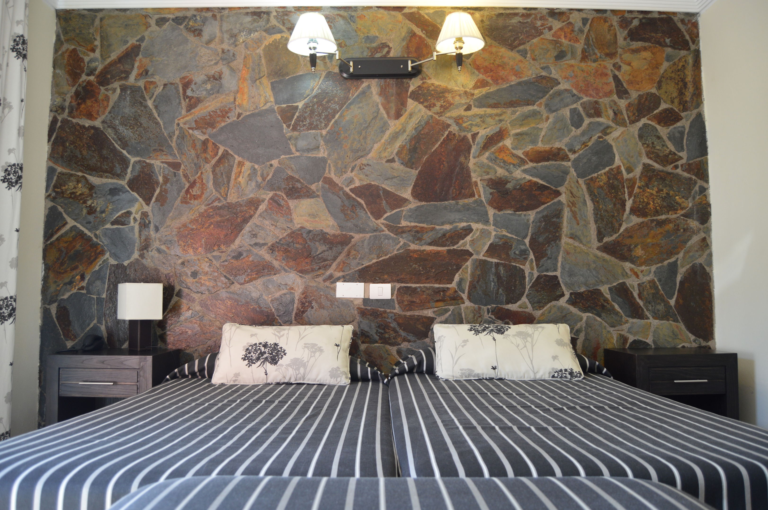 hotel la aldea suites