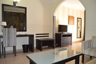 hotel la aldea suites