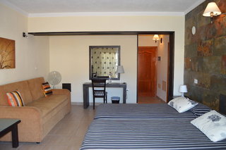 hotel la aldea suites