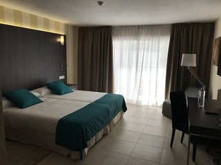 hotel la aldea suites