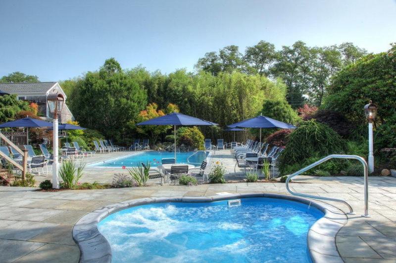 Pleasant Bay Village Resort,Cape Cod>>Barnstable County,3 star