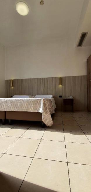 hotel mondial