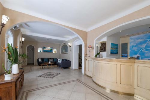 hotel beau site cap dantibes