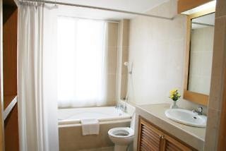 mayflower grande hotel chiang mai