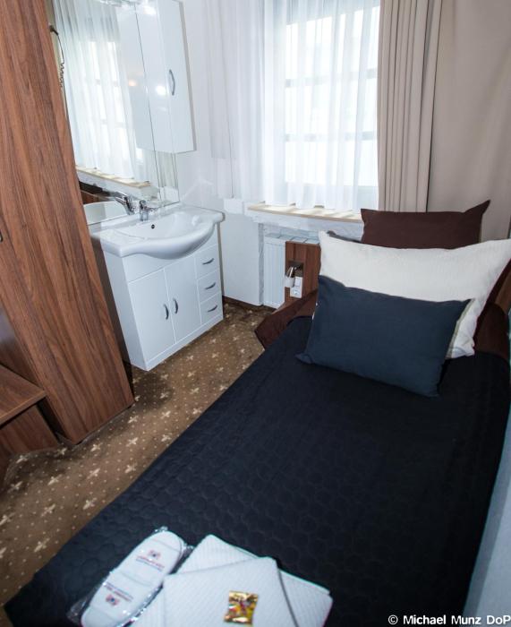 lowenbrau koln hotel and restaurant