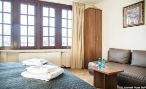 lowenbrau koln hotel and restaurant