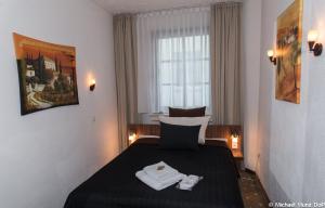 lowenbrau koln hotel and restaurant