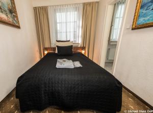 lowenbrau koln hotel and restaurant