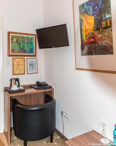 lowenbrau koln hotel and restaurant