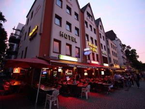 Kunibert Der Fiese,Cologne>>Altstadt-Nord,4 star