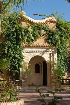 riad jnane ines