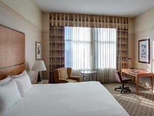 Hyatt Regency Cleveland At The Arcade,Cleveland>>Burke Lakefront Airport,4 star