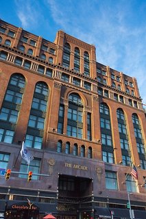 Hyatt Regency Cleveland At The Arcade,Cleveland>>Burke Lakefront Airport,4 star