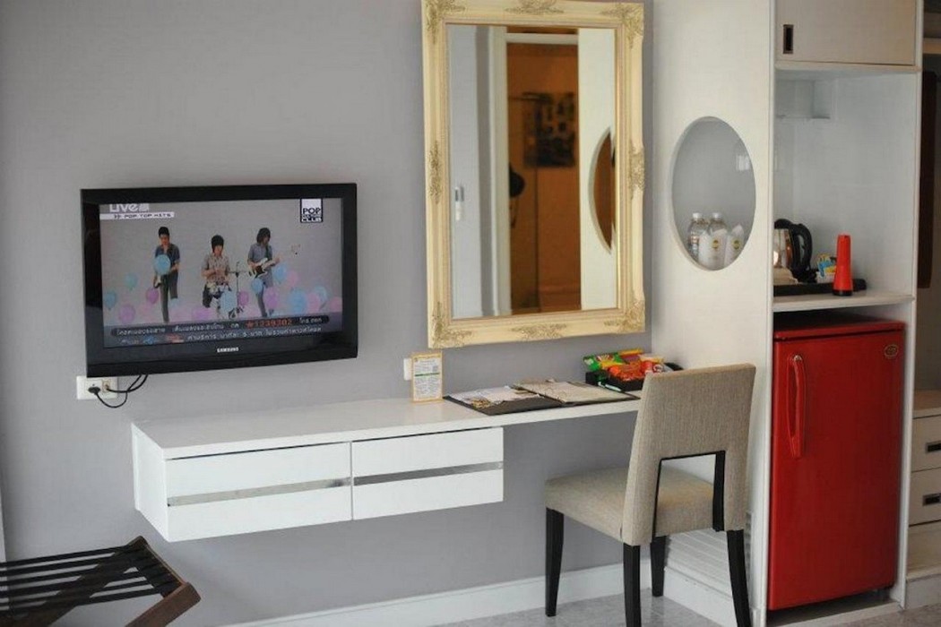 c and n hotel patong