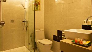 c and n hotel patong