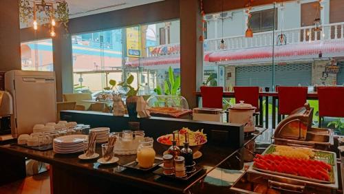 c and n hotel patong