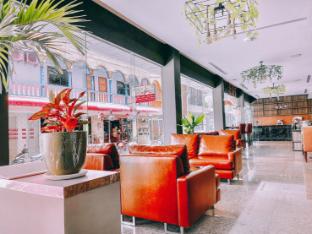 c and n hotel patong