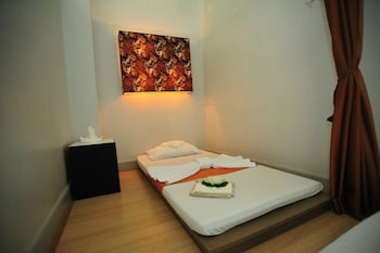 c and n hotel patong