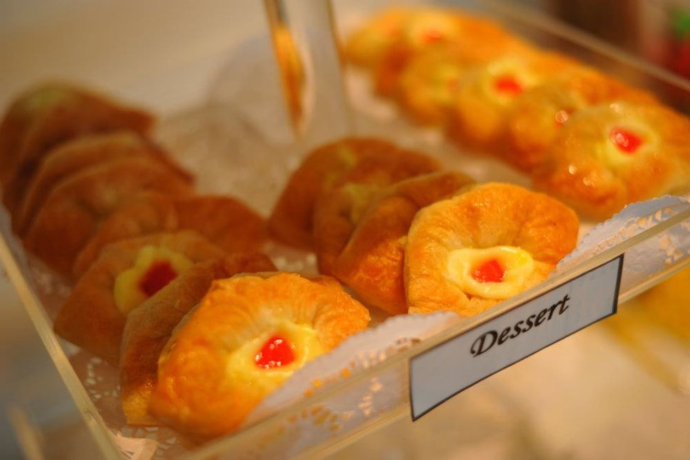 c and n hotel patong