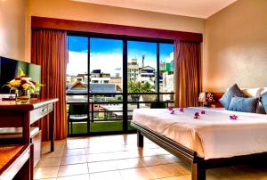 c and n hotel patong