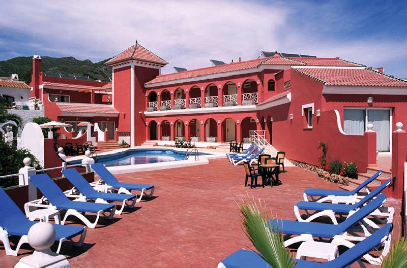 hotel los arcos