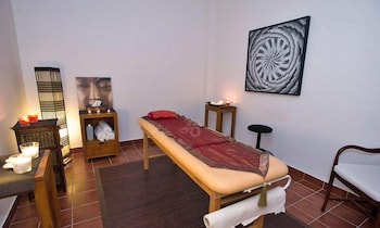 the marbella heights boutique hotel