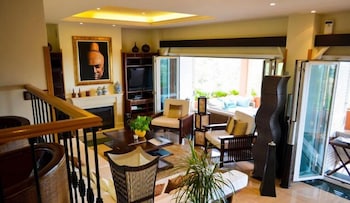 the marbella heights boutique hotel