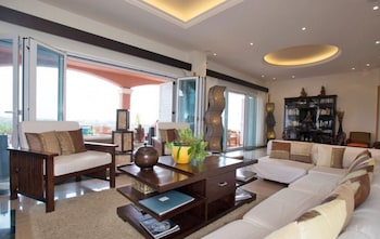 the marbella heights boutique hotel