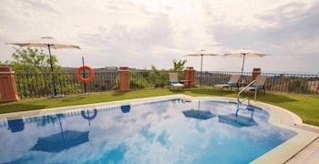 the marbella heights boutique hotel