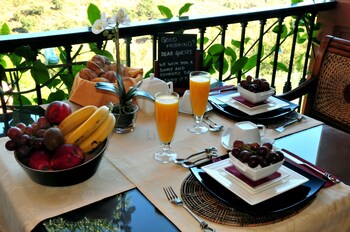 the marbella heights boutique hotel