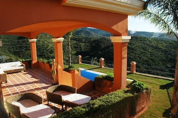 the marbella heights boutique hotel