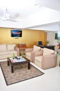 unique towers luxury boutique suites