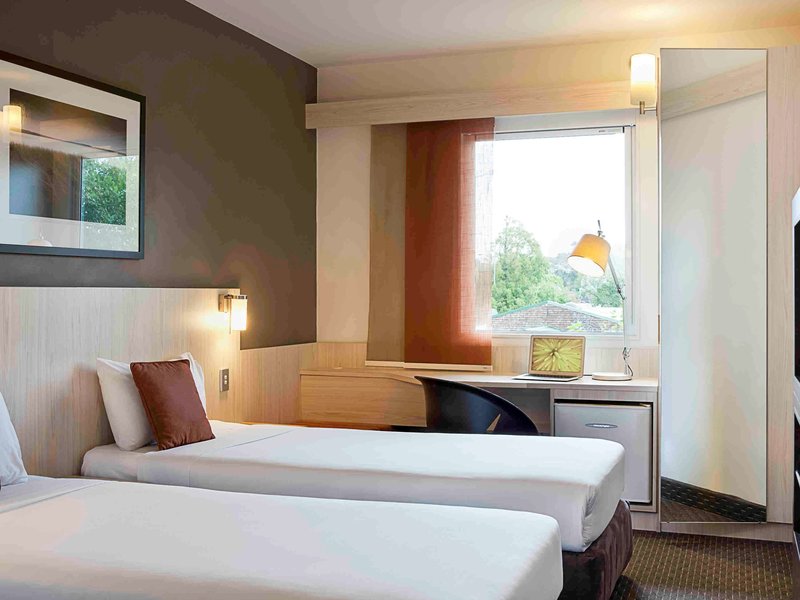 ibis auckland ellerslie