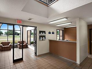 Days Inn By Wyndham Austin,Mower County>>Austin,2 star