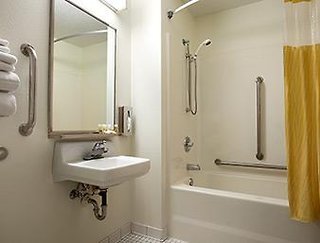 days inn by wyndham austin